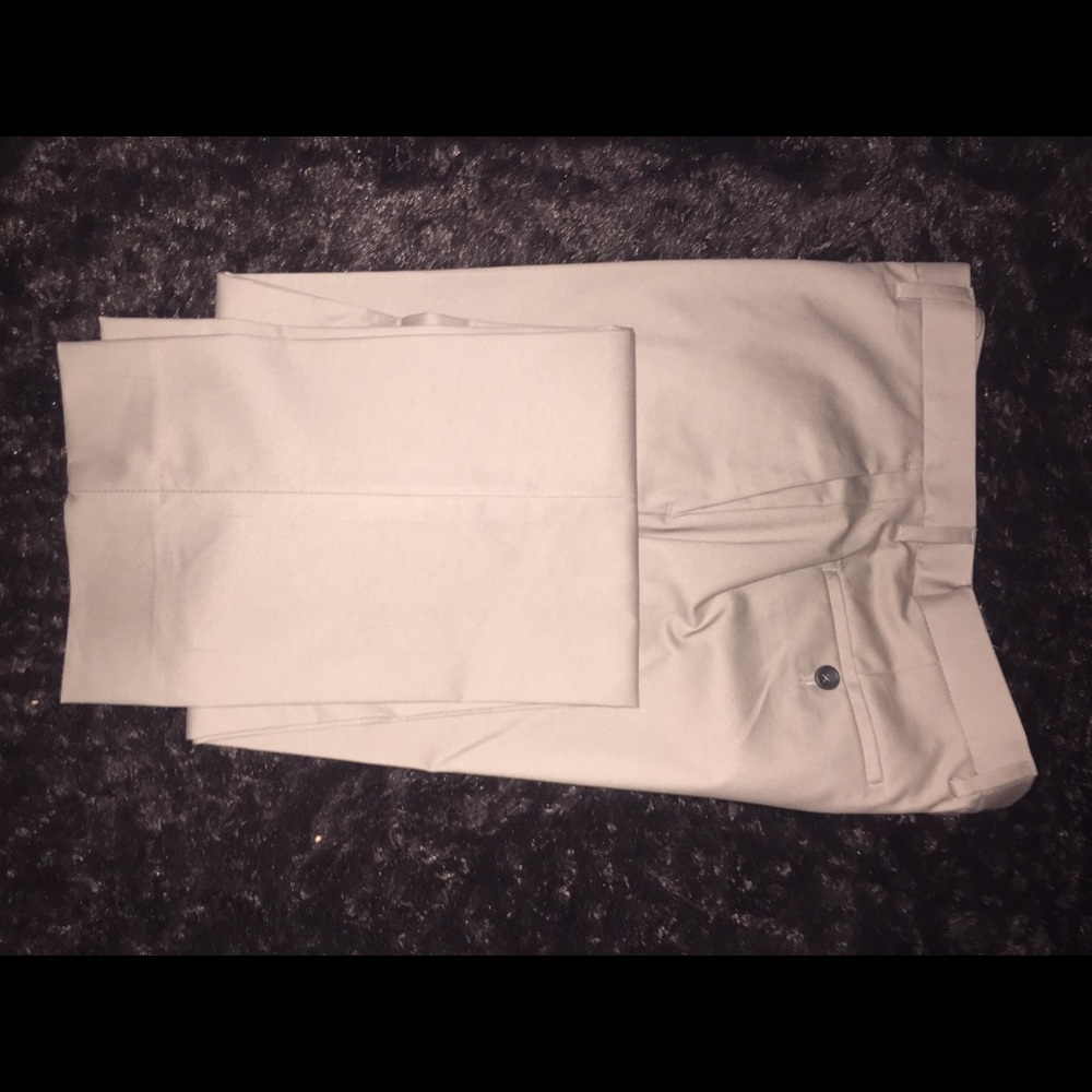 men’s tan slim khaki pants W33L32